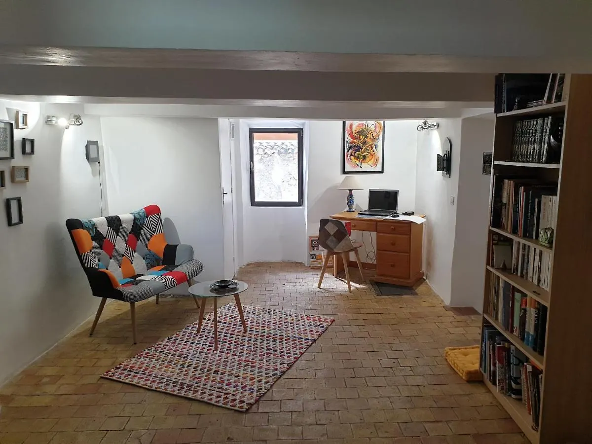 Mas De Reilhanette Montbrun-les-Bains Bed & Breakfast